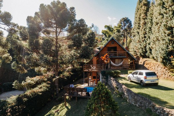 Comment organiser un séjour en Dordogne avec des cours de cuisine et des visites de grottes?